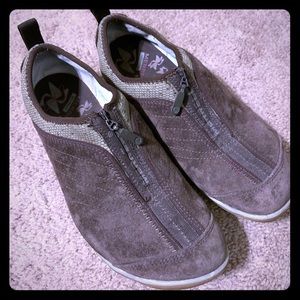 Merrell Suede-like Casual Shoe